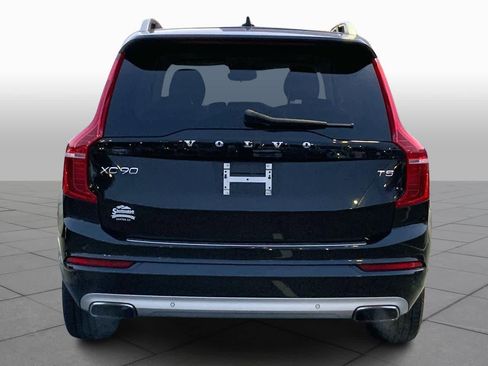 Used 2017 Volvo XC90 T5 Momentum w/ Vision Package image 5