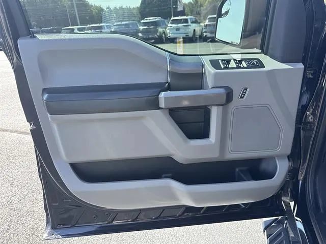 Used 2020 Ford F150 XLT w/ Equipment Group 302A Luxury AWD/4WD image 8