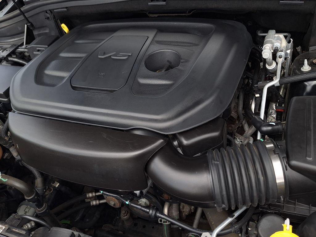 Used 2020 Jeep Grand Cherokee Limited AWD/4WD image 32