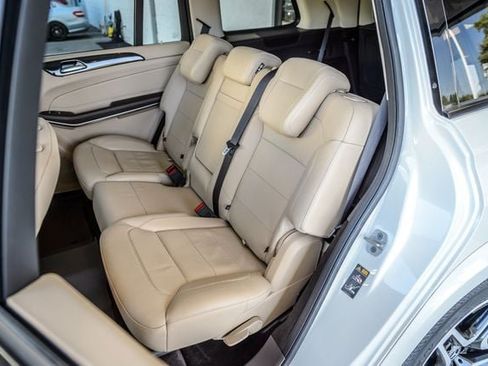 Used 2018 Mercedes-Benz GLS 550 4MATIC image 49