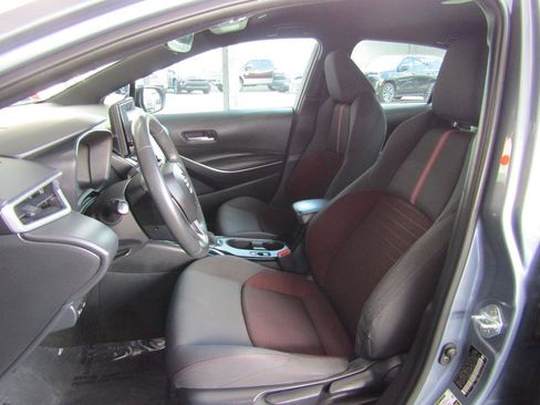 Used 2024 Toyota Corolla SE FWD image 8
