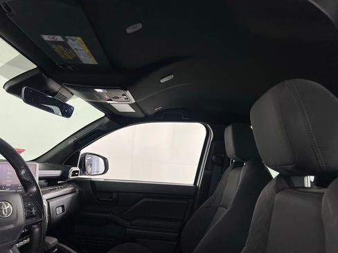 Used 2025 Toyota Tacoma SR5 image 23