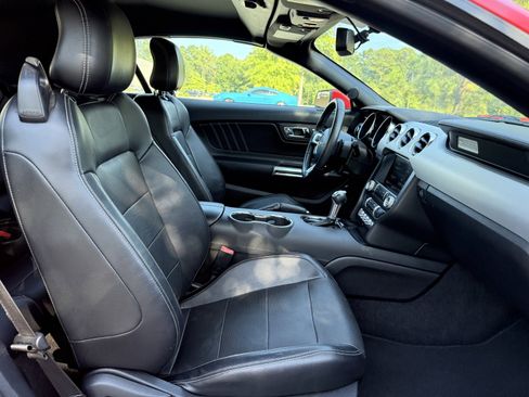 Used 2015 Ford Mustang GT Premium image 33