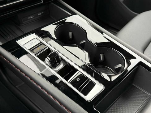 New 2026 Volkswagen Atlas Peak Edition image 16