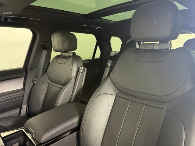 New 2026 Land Rover Range Rover Sport SE AWD/4WD image 5