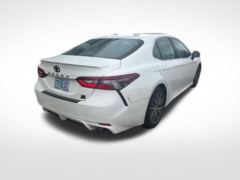 Used 2023 Toyota Camry SE w/ Blackout Package (TMS) image 7