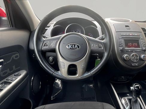 Used 2013 Kia Soul + w/ Audio Pkg FWD image 8