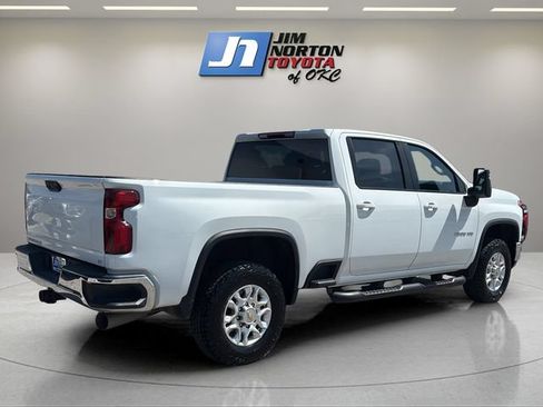 Used 2024 Chevrolet Silverado 2500 LT AWD/4WD image 5