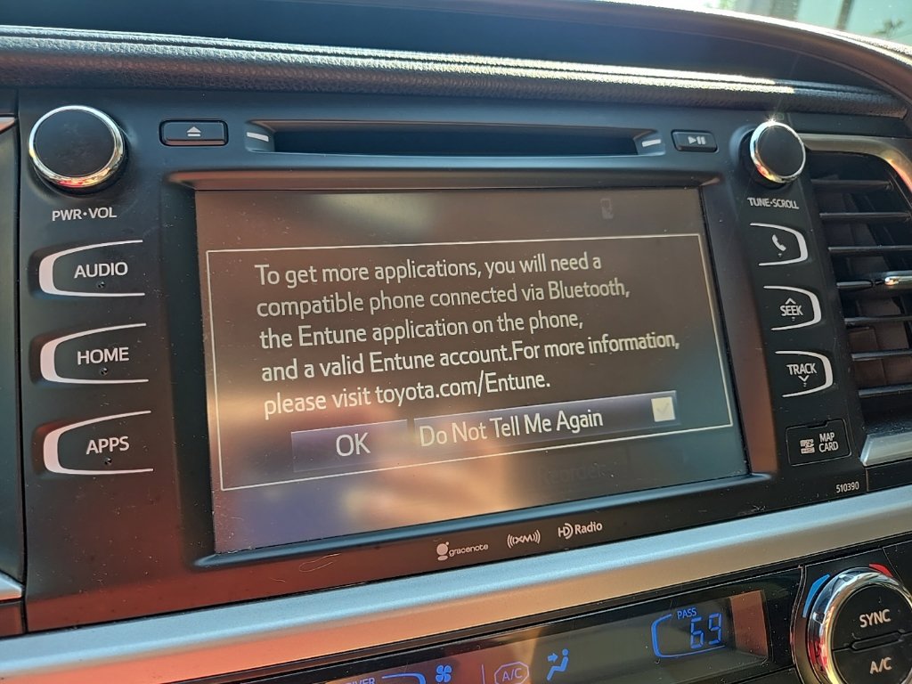Used 2019 Toyota Highlander XLE FWD image 53