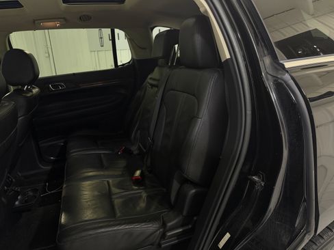 Used 2018 Lincoln MKT AWD w/ Technology Package image 7