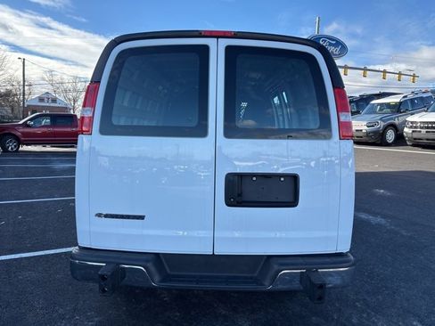 Used 2024 Chevrolet Express 2500 w/ Driver Convenience Package image 4