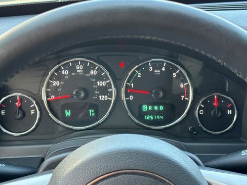 Used 2012 Jeep Liberty Limited Jet RWD image 20