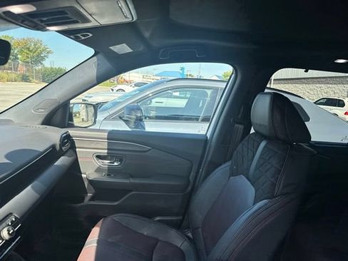 Used 2026 Honda Pilot Black Edition image 27