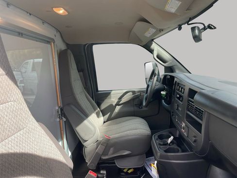 New 2025 GMC Savana 3500 w/ Power Convenience Package image 17