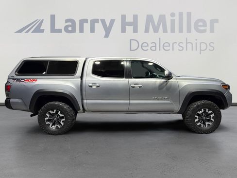 Used 2021 Toyota Tacoma TRD Off-Road w/ Technology Package image 6