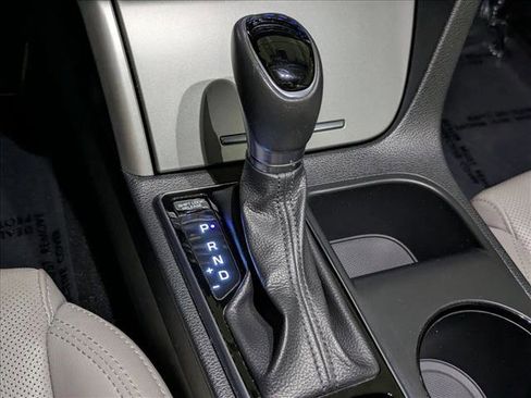 Used 2016 Hyundai Sonata Limited w/ Option Group 02 FWD image 13
