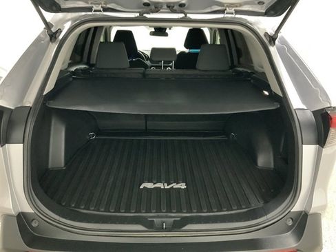Used 2023 Toyota RAV4 LE image 8