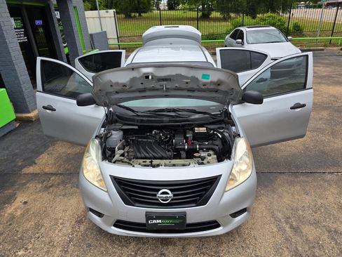 Used 2014 Nissan Versa S Plus image 33