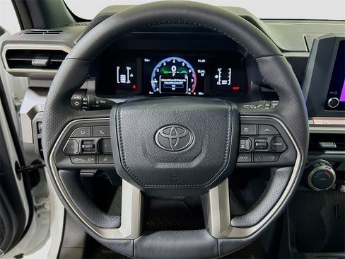 New 2025 Toyota 4Runner SR5 image 11