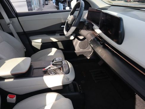 Certified 2024 Nissan Ariya FWD image 27