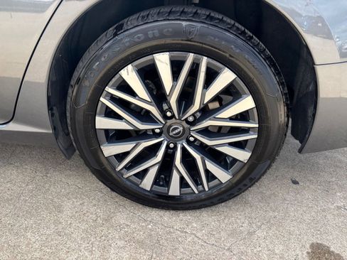 Used 2024 Nissan Altima 2.5 SV image 30