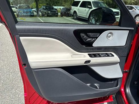 New 2025 Lincoln Aviator Reserve w/ Luxury Package image 19