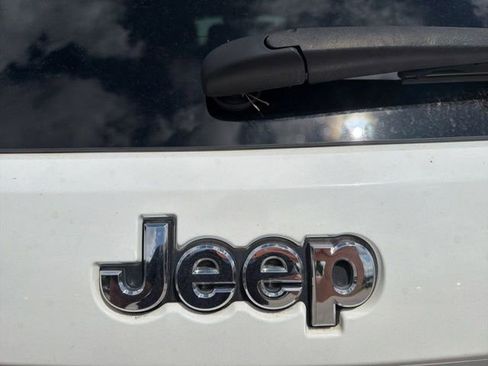 Used 2016 Jeep Grand Cherokee Laredo w/ Quick Order Package 23E RWD image 31