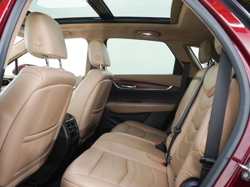 Used 2018 Cadillac XT5 Platinum AWD/4WD image 15
