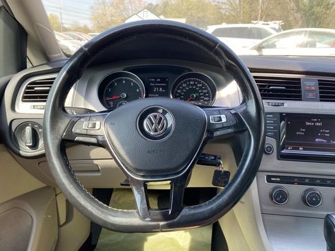 Used 2015 Volkswagen Golf S FWD image 15
