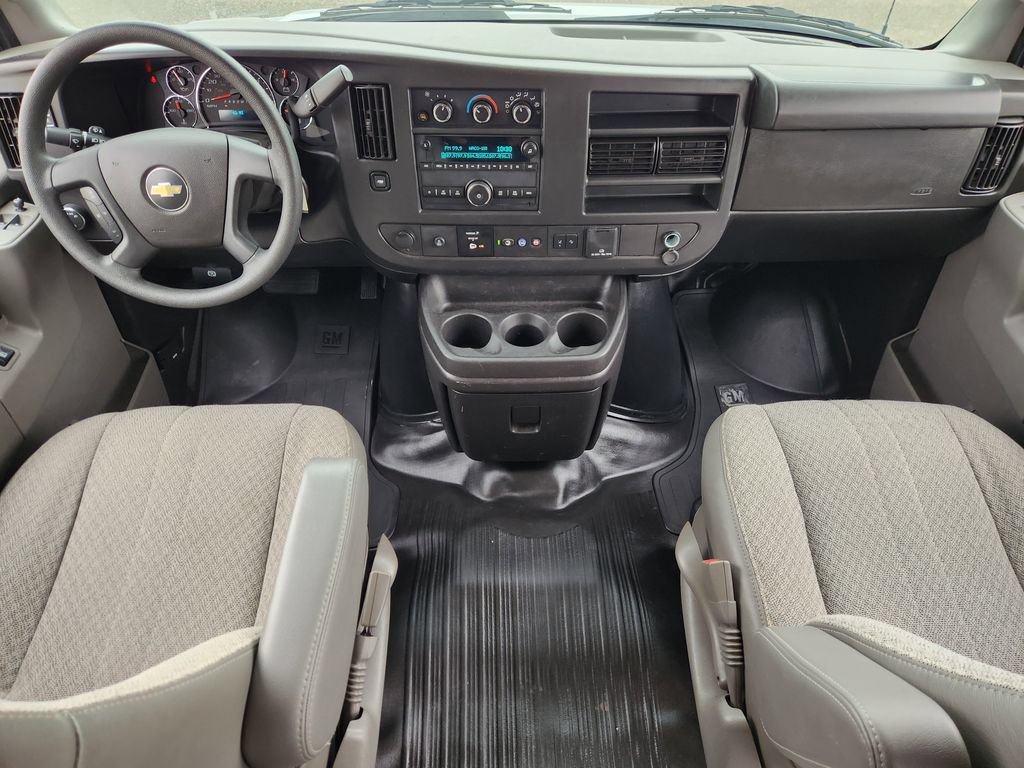 Used 2025 Chevrolet Express 2500 LT w/ LT Preferred Equipment Group RWD image 23