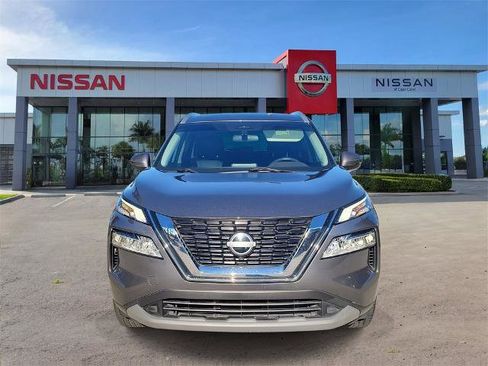 Certified 2022 Nissan Rogue SV w/ SV Premium Package image 10