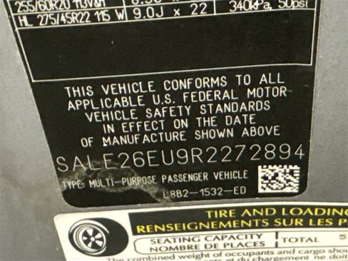 Used 2024 Land Rover Defender 90 X-Dynamic SE image 31