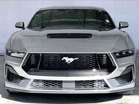 Used 2025 Ford Mustang GT Premium image 2