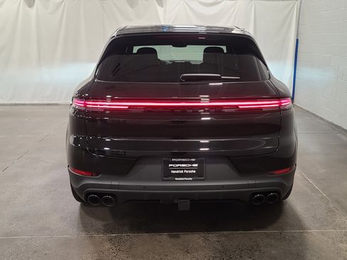 New 2026 Porsche Cayenne image 6