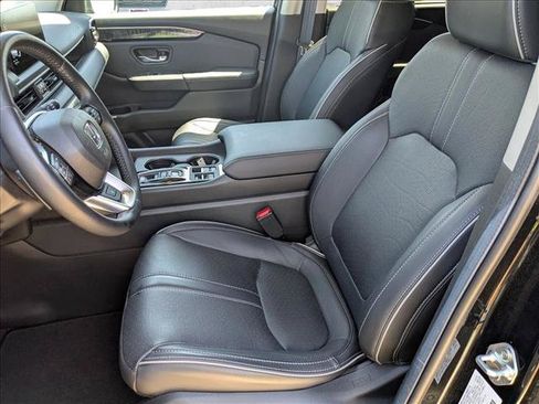 Used 2025 Honda Pilot Elite image 15