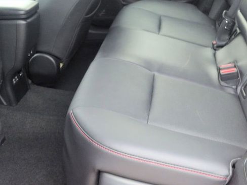 Certified 2025 Toyota Prius Plug-In Hybrid image 25