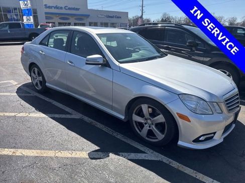Used 2011 Mercedes-Benz E 350 4MATIC Sedan image 1