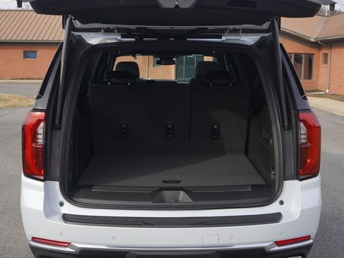 New 2026 GMC Yukon XL Denali w/ Sun & Power Step Package image 5