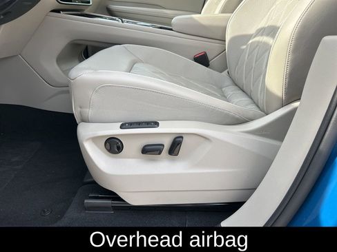 Certified 2025 Volkswagen Atlas SEL Premium R-Line image 16