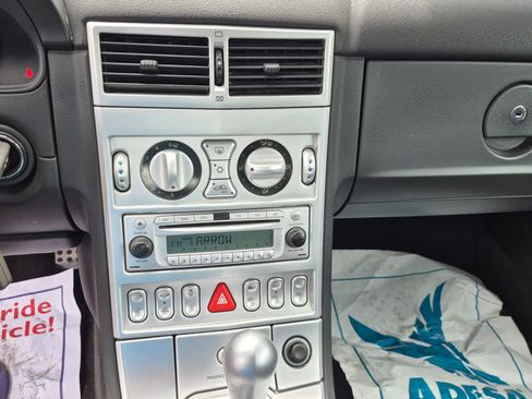 Used 2007 Chrysler Crossfire Convertible w/ Special Edition Group image 22