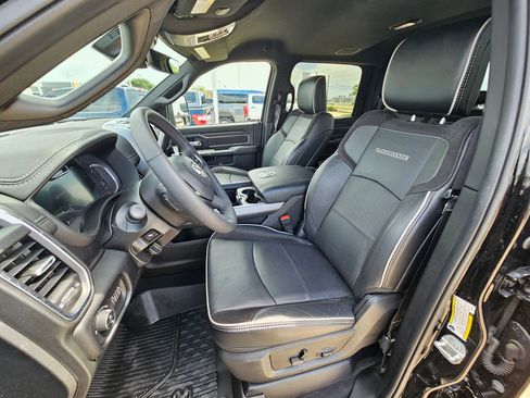 Used 2025 RAM 2500 Laramie AWD/4WD image 27