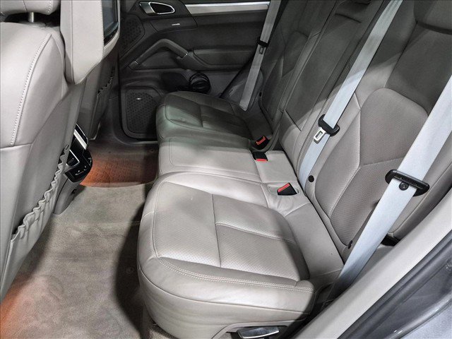 Used 2011 Porsche Cayenne S AWD/4WD image 19