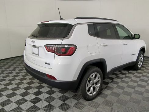 New 2026 Jeep Compass Latitude image 4