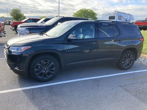 Used 2021 Chevrolet Traverse RS w/ LPO, Floor Liner Package AWD/4WD image 4