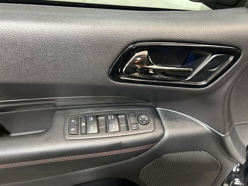 Used 2025 Dodge Durango GT AWD/4WD image 24