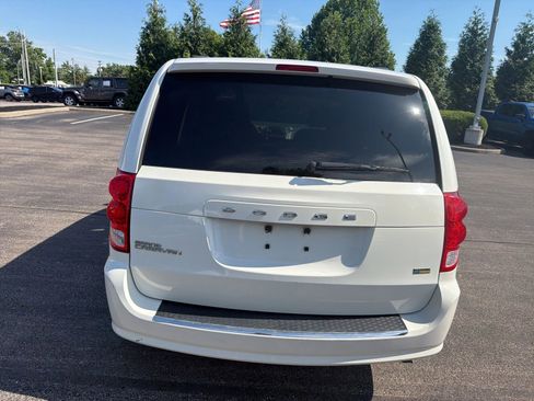 Used 2011 Dodge Grand Caravan Mainstreet w/ PWR Convenience Group FWD image 4