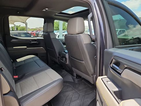 Used 2023 Chevrolet Silverado 1500 ZR2 w/ Technology Package AWD/4WD image 20