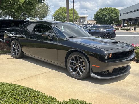 Used 2019 Dodge Challenger GT w/ Blacktop Package RWD image 2