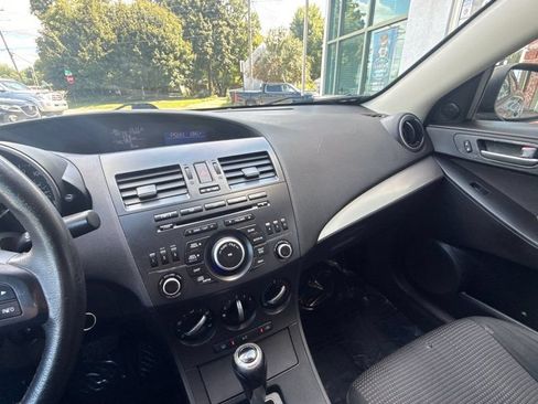 Used 2012 MAZDA MAZDA3 i Touring FWD image 24