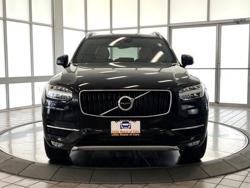 Used 2018 Volvo XC90 T6 Momentum w/ Momentum Plus Package AWD/4WD image 2